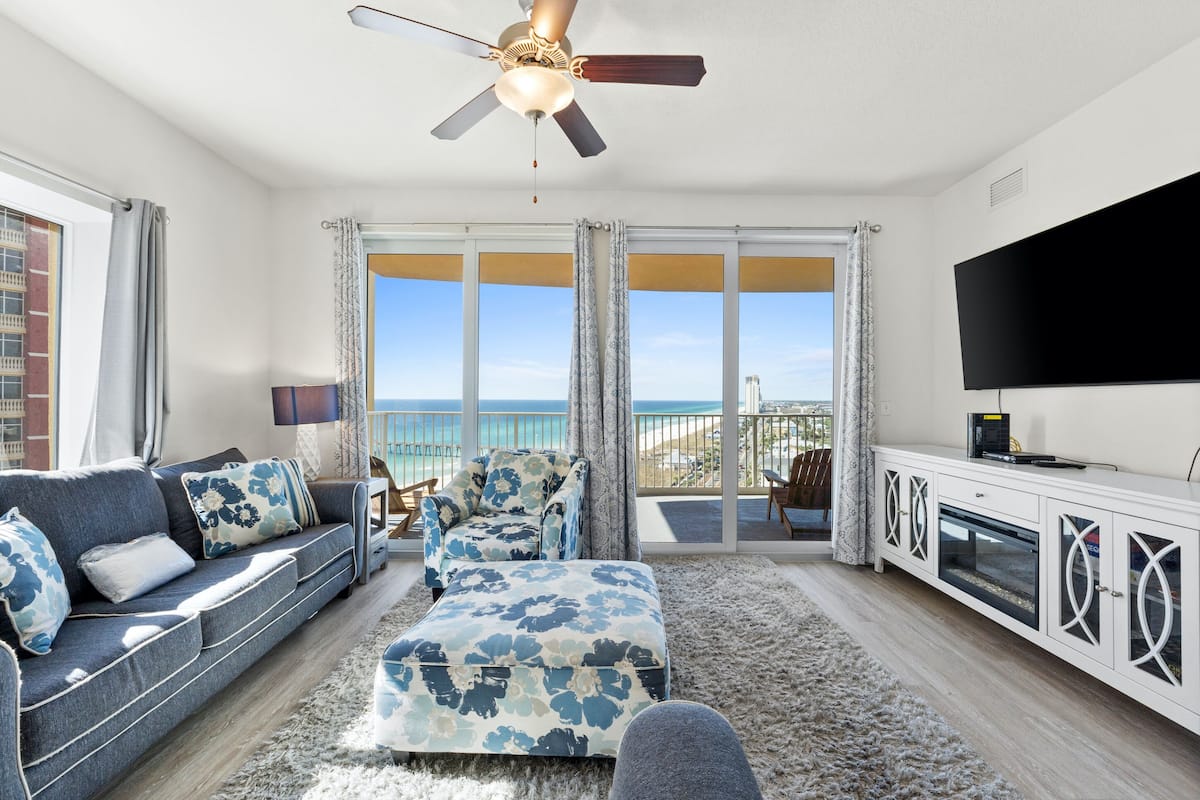 Condo, 3 Bedrooms, Sea View (1401) | Living area | 45-inch flat-screen TV with cable channels, TV