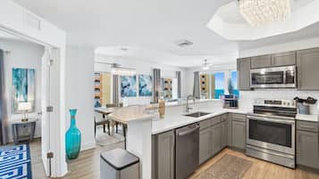 Condo, 3 Bedrooms, Sea View (1801) | Private kitchen | Fridge, microwave, oven, stovetop