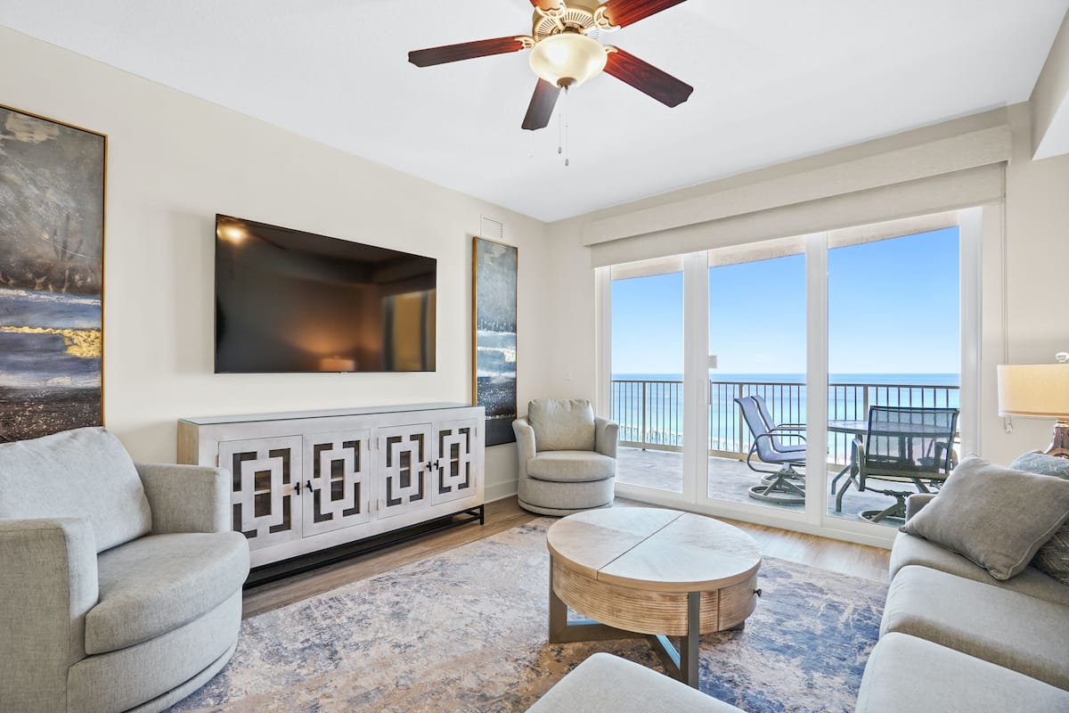Condo, 3 Bedrooms, Sea View (2002) | Living area | 45-inch flat-screen TV with cable channels, TV