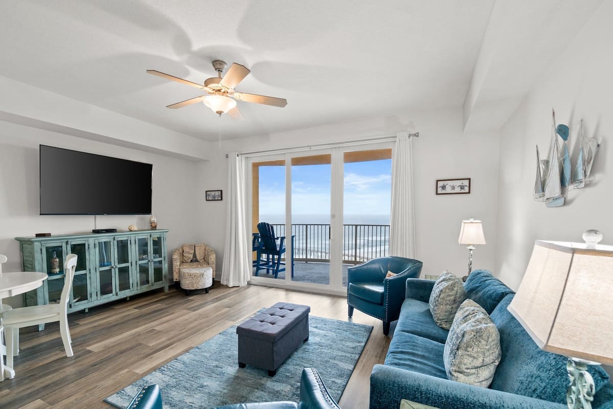 Condo, 1 Bedroom, Ocean View (3-2010) | Living area | 45-inch flat-screen TV with cable channels, TV