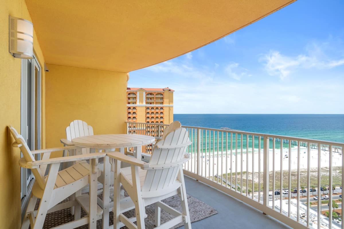 Condo, 3 Bedrooms, Sea View (1911) | Balcony