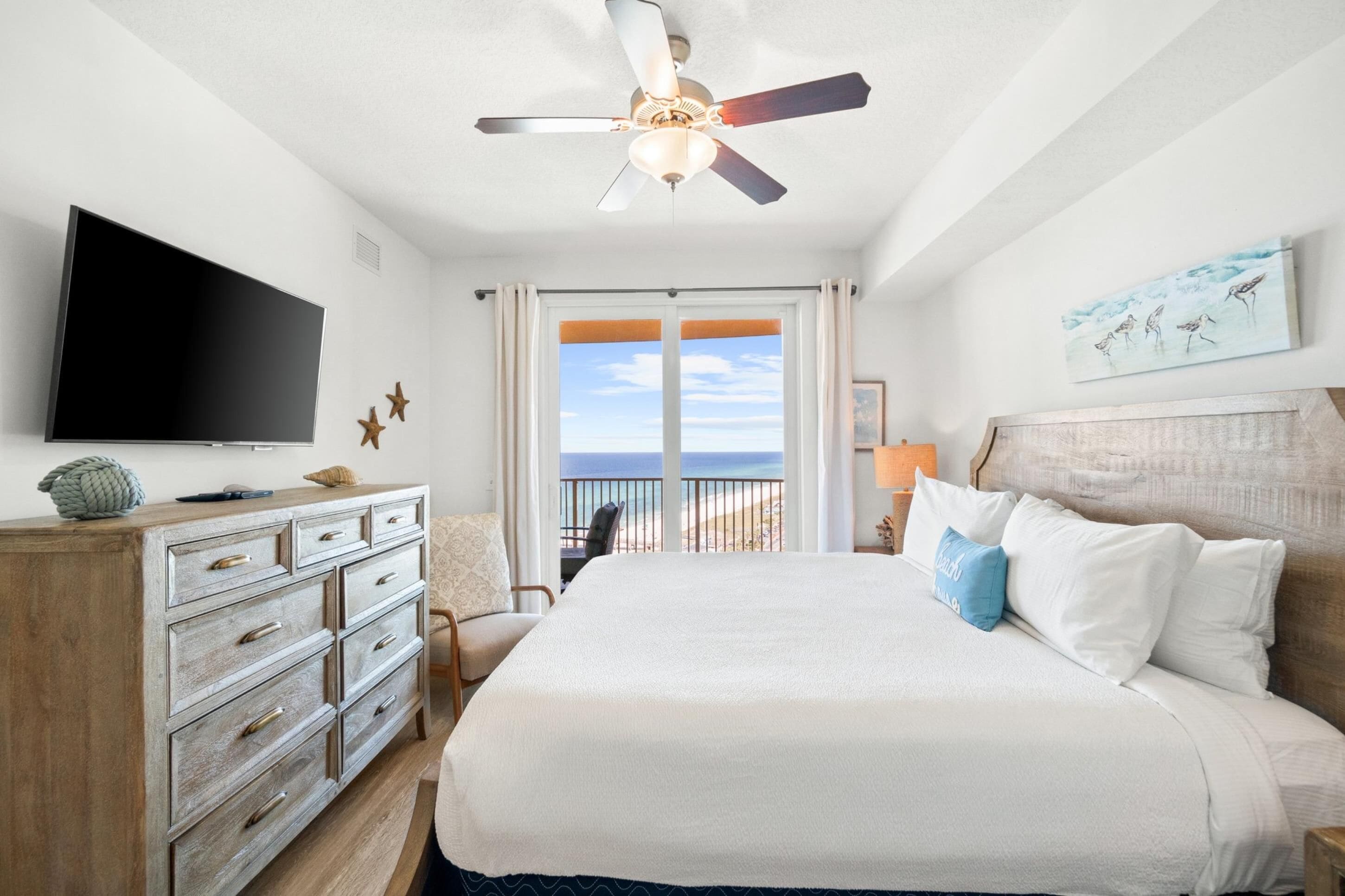 Individually decorated, individually furnished, laptop workspace