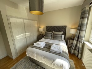 6 bedrooms, iron/ironing board, travel cot, free WiFi