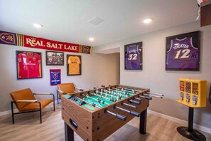 Spielezimmer