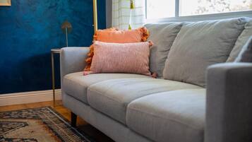 Smart TV, futbolito y libros