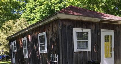 Cute 2+ Bedroom Cottage