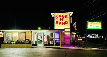 Sage N Sand Motel