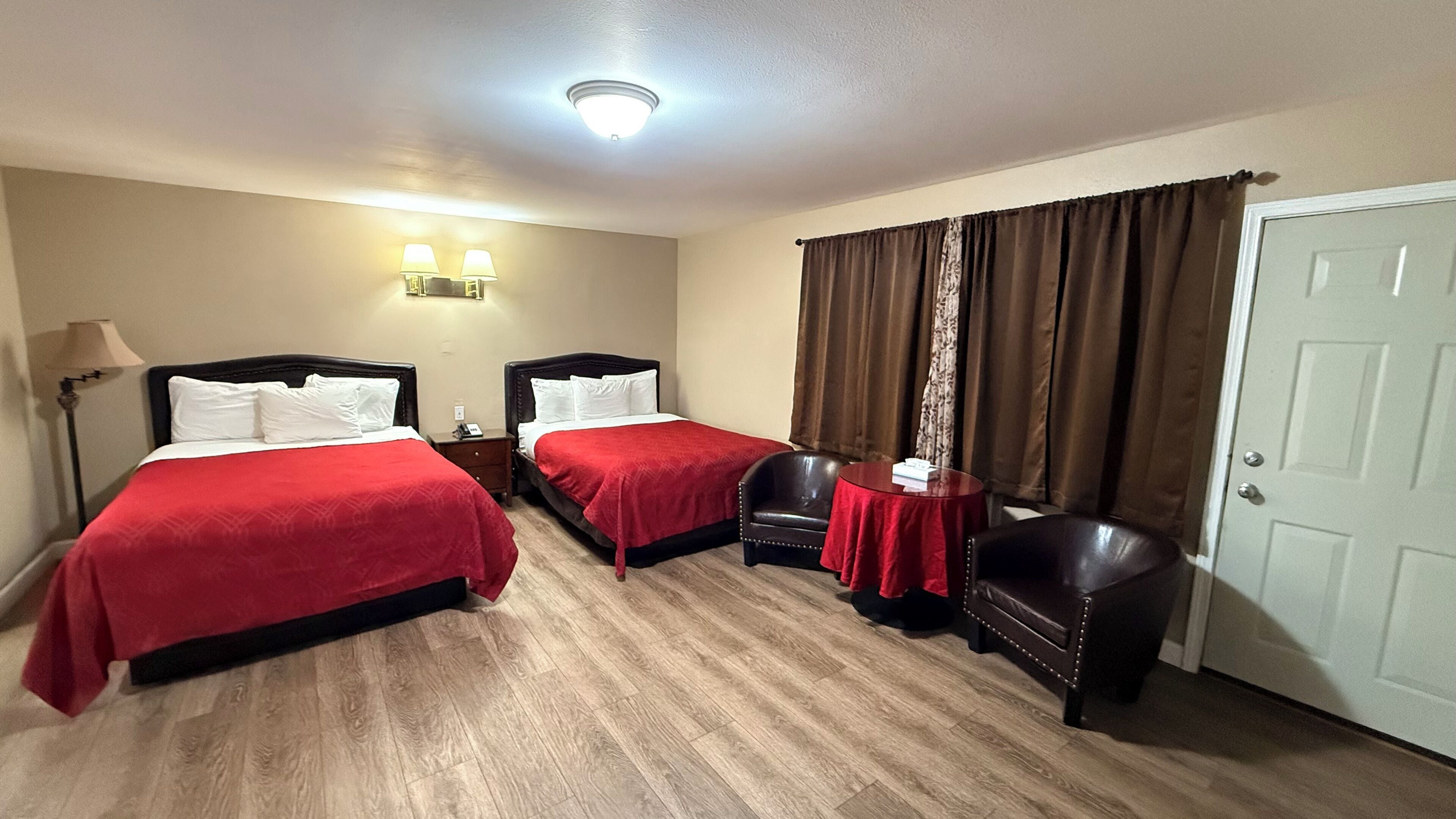 Habitación individual Deluxe, 2 camas Queen size, para no fumadores, cocina | Sábanas de algodón egipcio y ropa de cama de alta calidad 