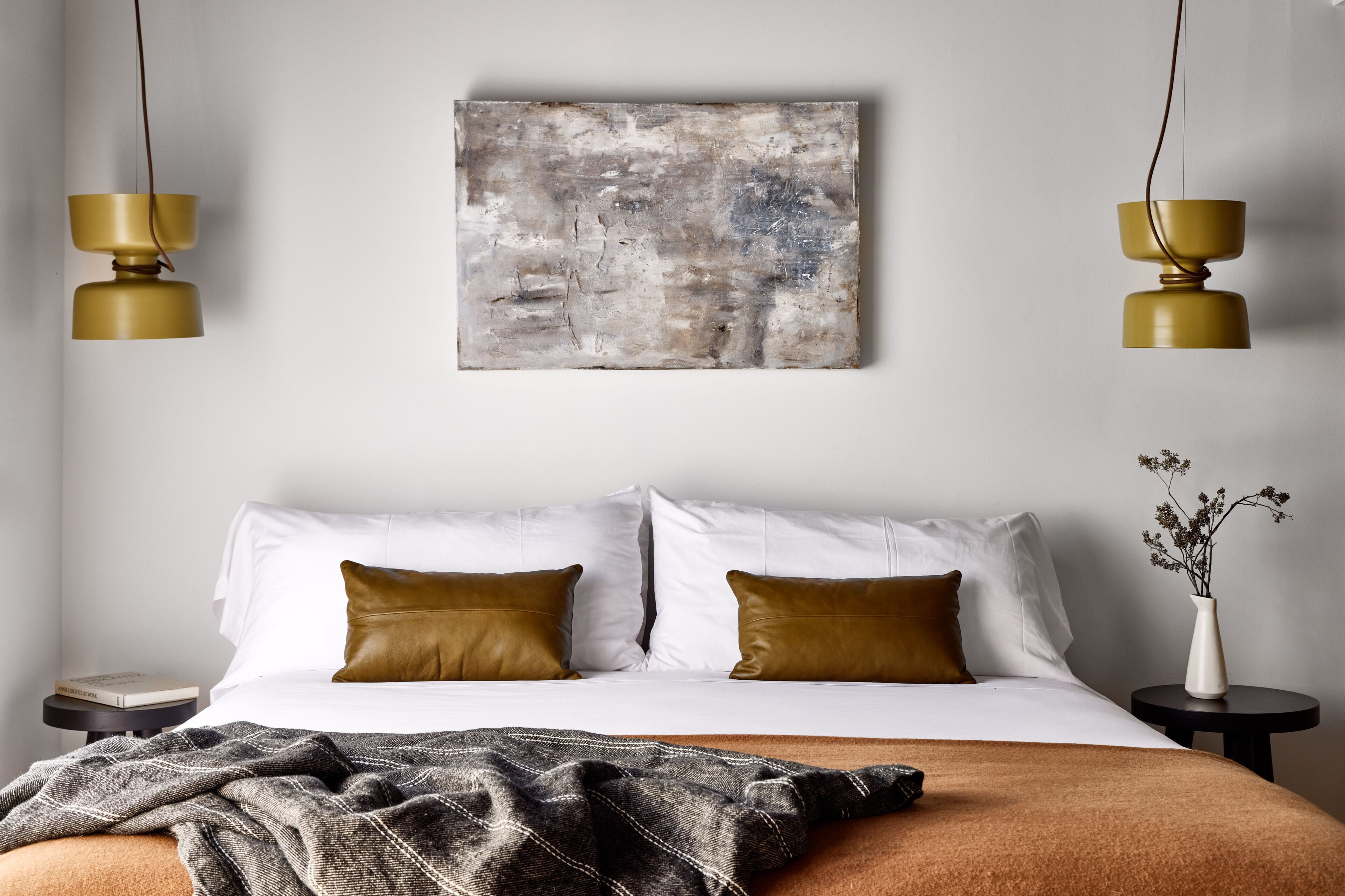 deluxe king cabin | blackout curtains, free wifi, bed sheets