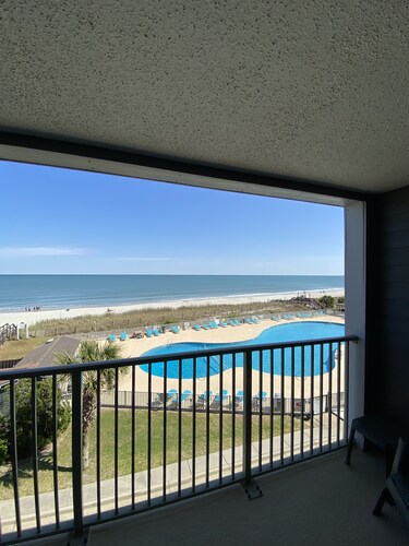 Myrtle Beach Resort-Direct oceanfront- free waterpark/grills-Recently updated!