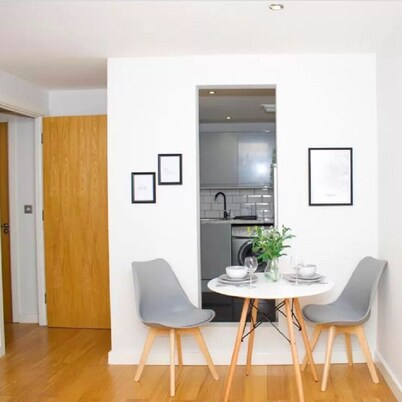 2 Bed Apartment in Avoca Court