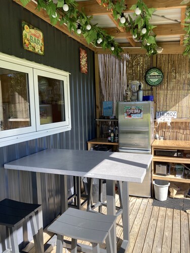 2 bedroom barn style apartment in a tranquil rural setting 8 minutes to beach