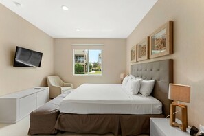 4 slaapkamers, een strijkplank/strijkijzer, wifi, beddengoed