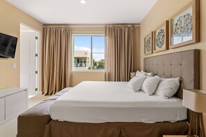 4 bedrooms, iron/ironing board, WiFi, bed sheets