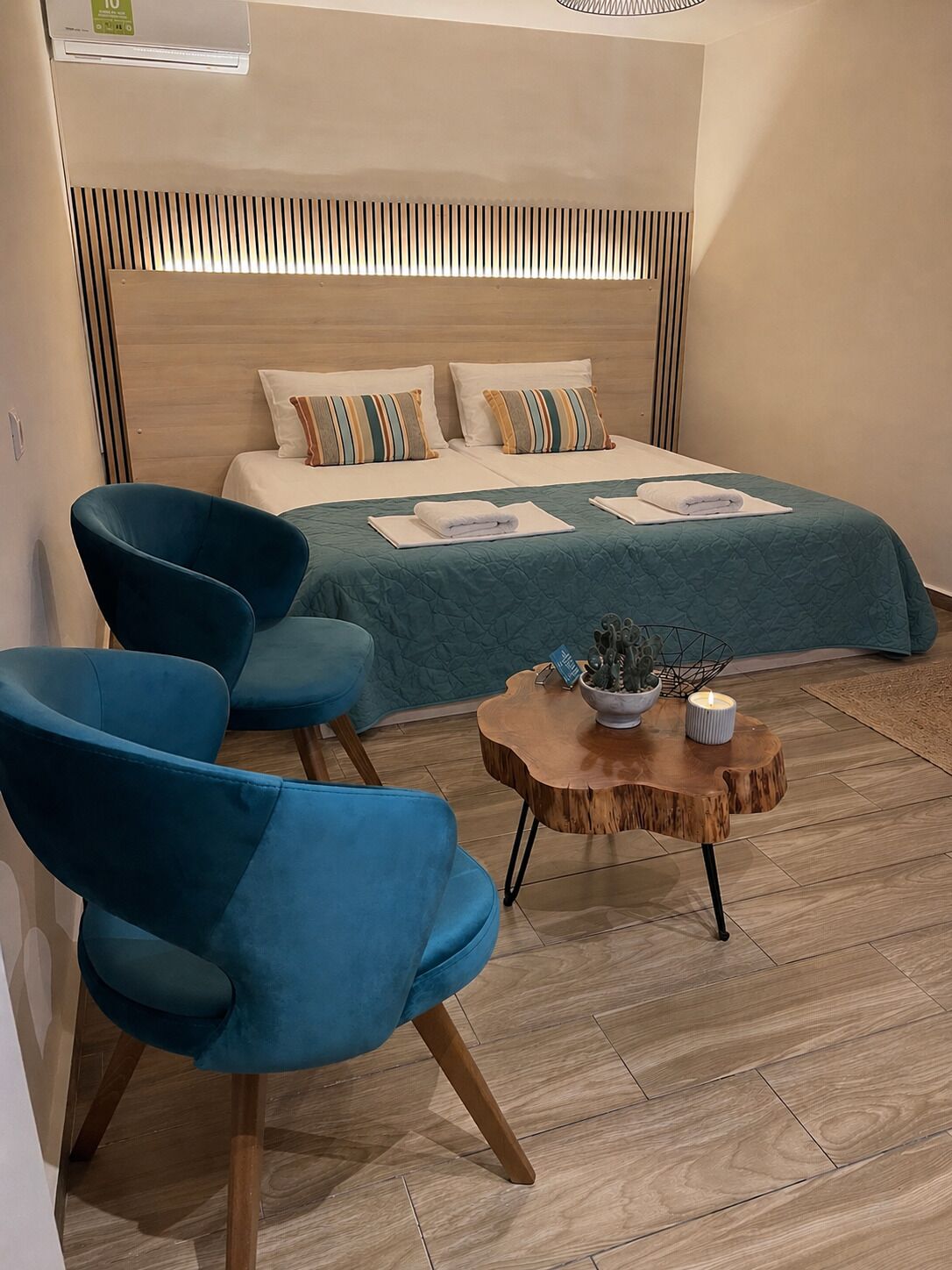 Standard Double Room | Iron/ironing board, free WiFi, bed sheets