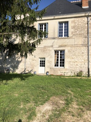 Exterior - Les Abbesses (SAINT-AIGNAN)