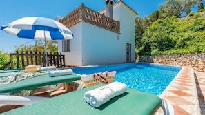Pool - Cortijo la Joya Cómpeta by Ruralidays (Málaga)