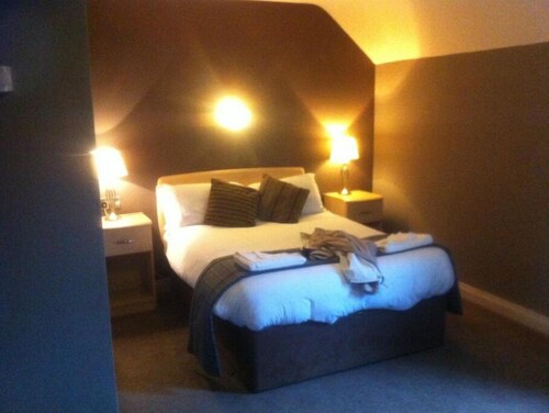 Live Free, See Sofia - Deluxe Suite