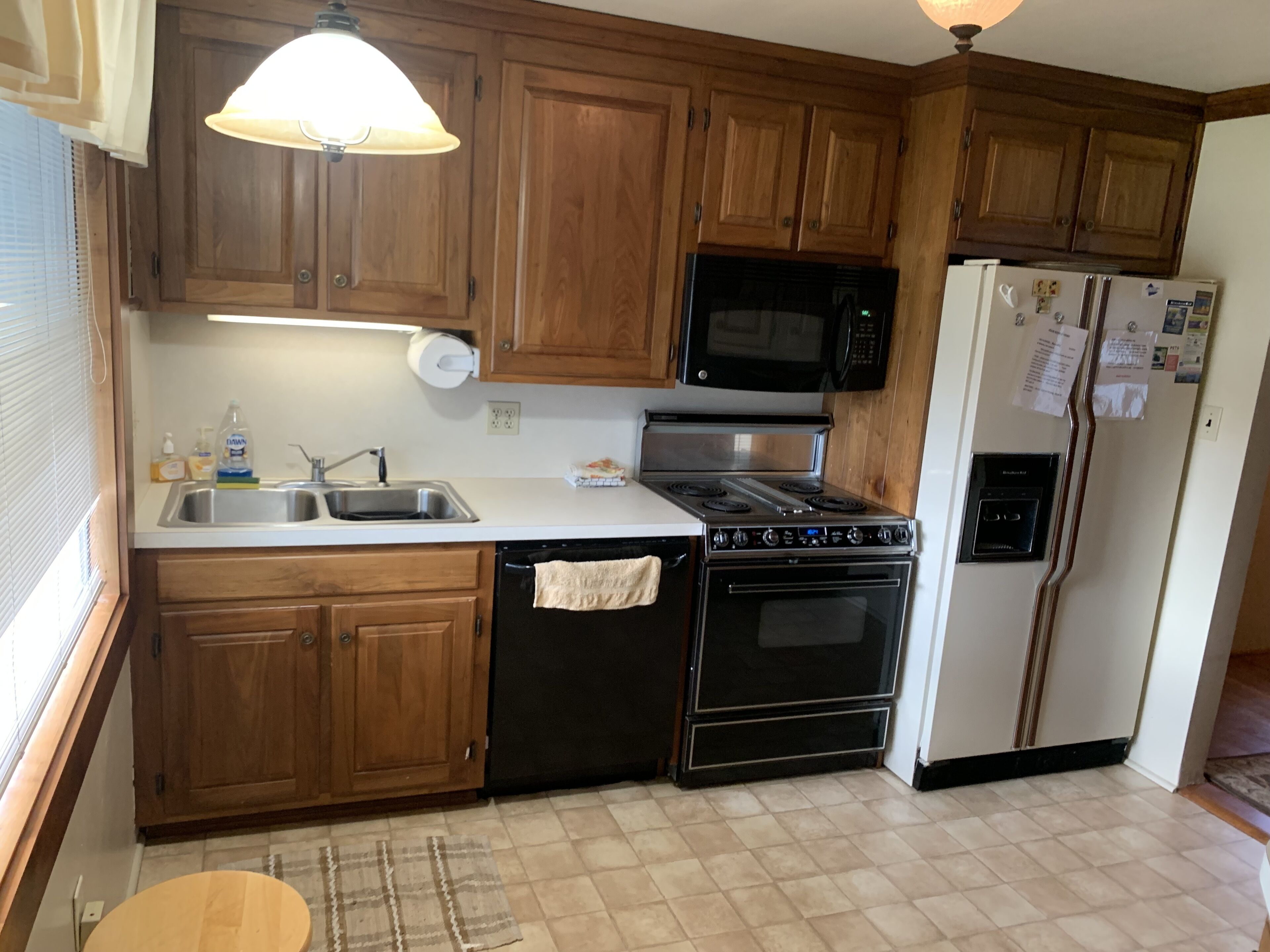 <br>Lebanon Single Home<br>30 minutes from Hershey<br>10 minutes to Lebanon Veterans <br><br>