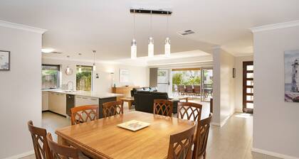 ABBEY GEM - Family Holiday Memories Near the Shore