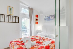 1 habitación, tabla de planchar con plancha y wifi 
