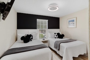 6 habitaciones, tabla de planchar con plancha y wifi gratis