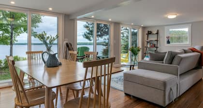 Lake Retreat: Beach, Kayaks, Loons near Acadia