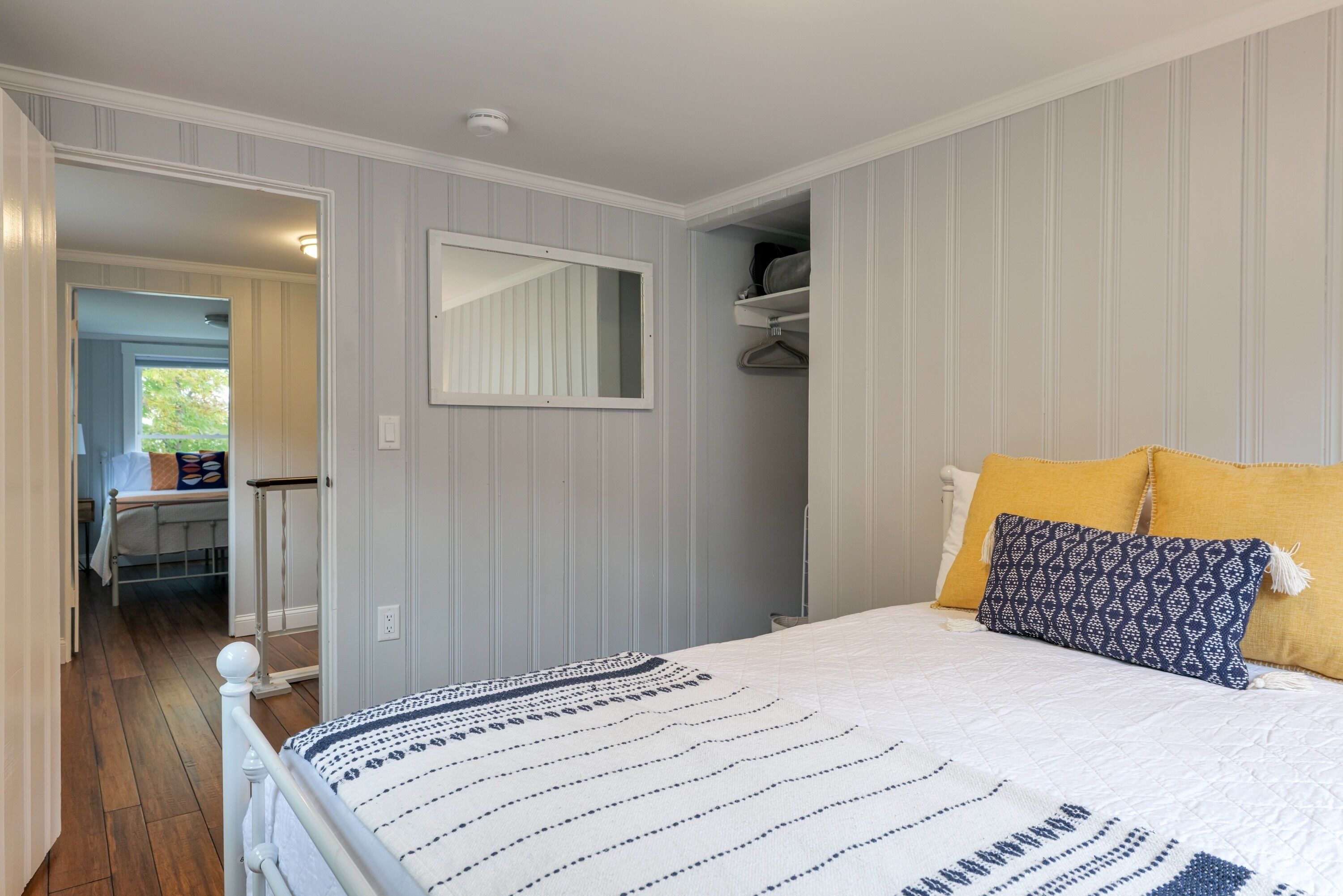 4 bedrooms, iron/ironing board, WiFi (free), bed sheets