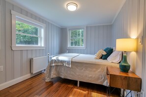 4 habitaciones, tabla de planchar con plancha y wifi gratis 