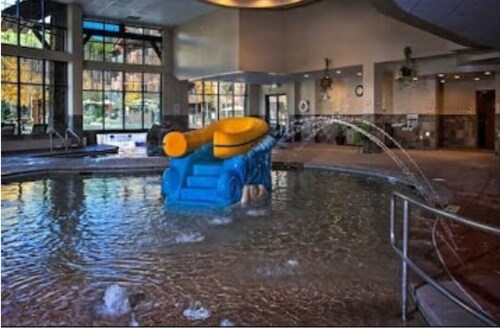 Grand Lodge on Peak 7 Luxury One Bedroom suite Nov 13-20