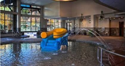 Grand Lodge on Peak 7 Luxury One Bedroom suite Nov 13-20