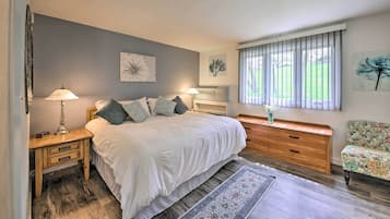 1 bedroom, iron/ironing board, internet, bed sheets