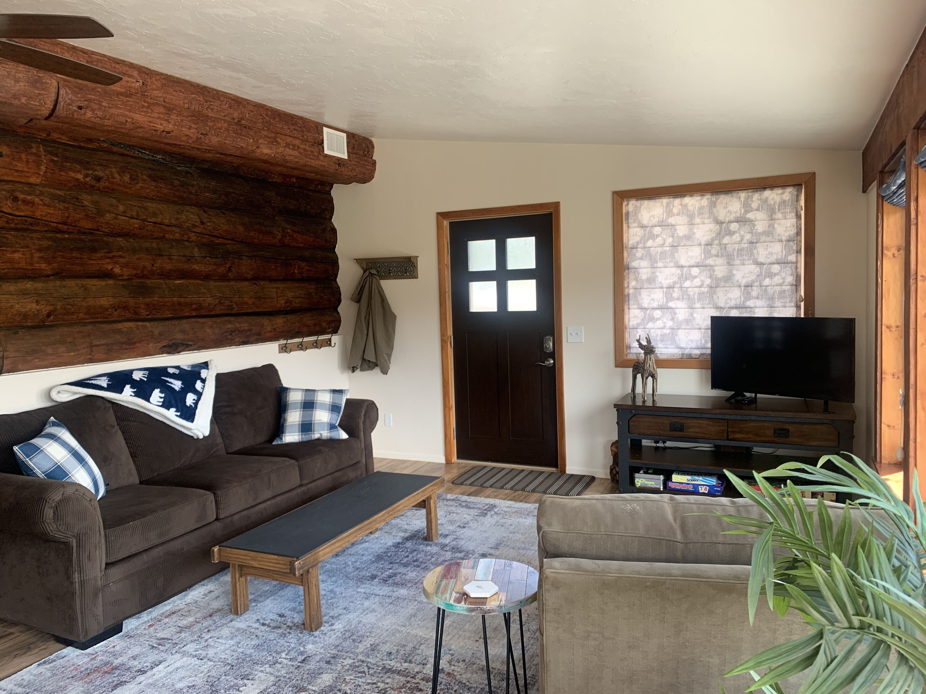 Cozy Ranch House on 46 Acres w/ Spectacular Views