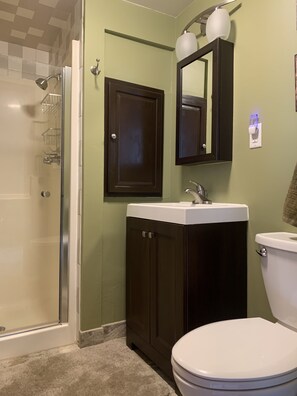 Combined shower/bathtub