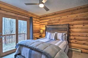 2 bedrooms, Internet, bed sheets - Secluded Gaylord Cabin w/ Deck, Fire Pit & Grill! (Gaylord)