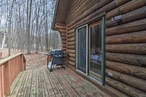 Terrace/patio - Secluded Gaylord Cabin w/ Deck, Fire Pit & Grill! (Gaylord)