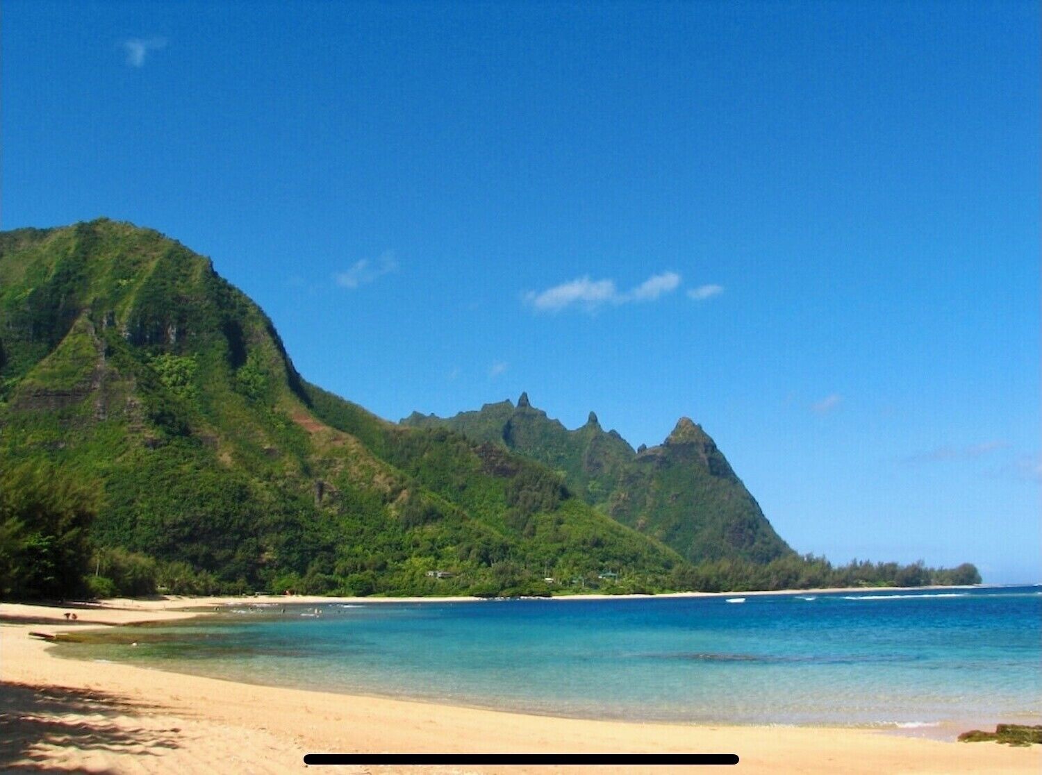 Beach nearby, sun loungers, beach towels