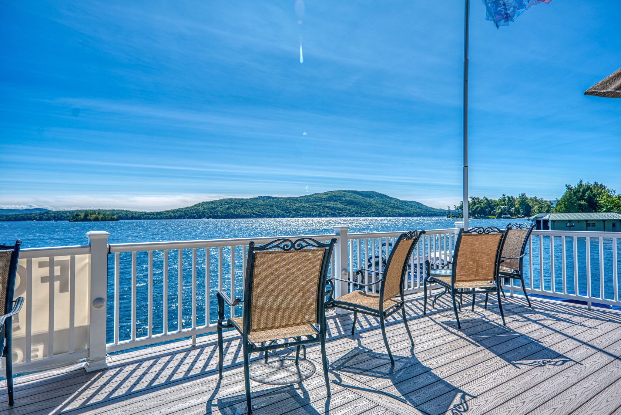 Cottage on Lake George, w/dock & views!!