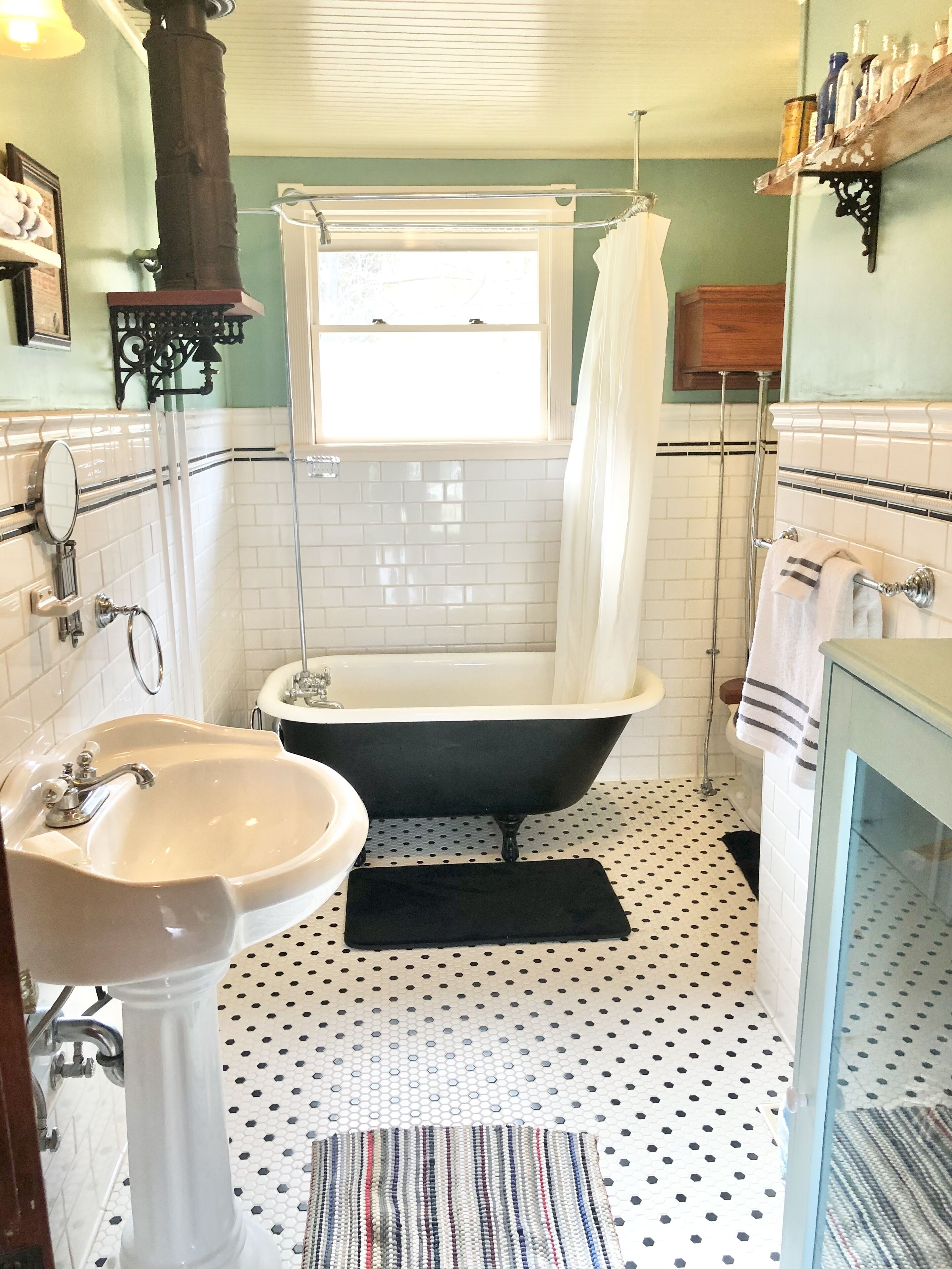 Boyne City Cozy Boyne  vacation rentals .<br>The Eastlake Home.