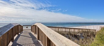 Updated Beachside Condo with THREE pools