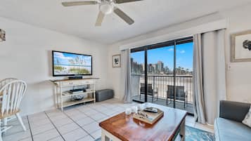 Smart TV, DVD player, books, stereo