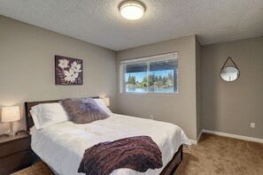 3 chambres, bureau, accĂšs au Wi-Fi (inclus), literie fournie