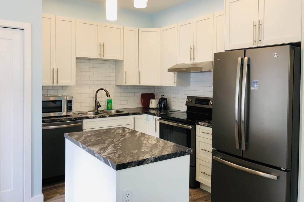 DT Whitehorse Deluxe Condo