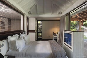 6 bedrooms, iron/ironing board, free WiFi, bed sheets