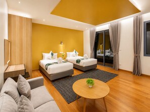 In-room safe, blackout drapes, iron/ironing board, free WiFi - Teetara Villa Patong (Patong)