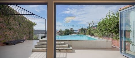 Family Villa, 5 Bedrooms, Partial Sea View | Beach/ocean view