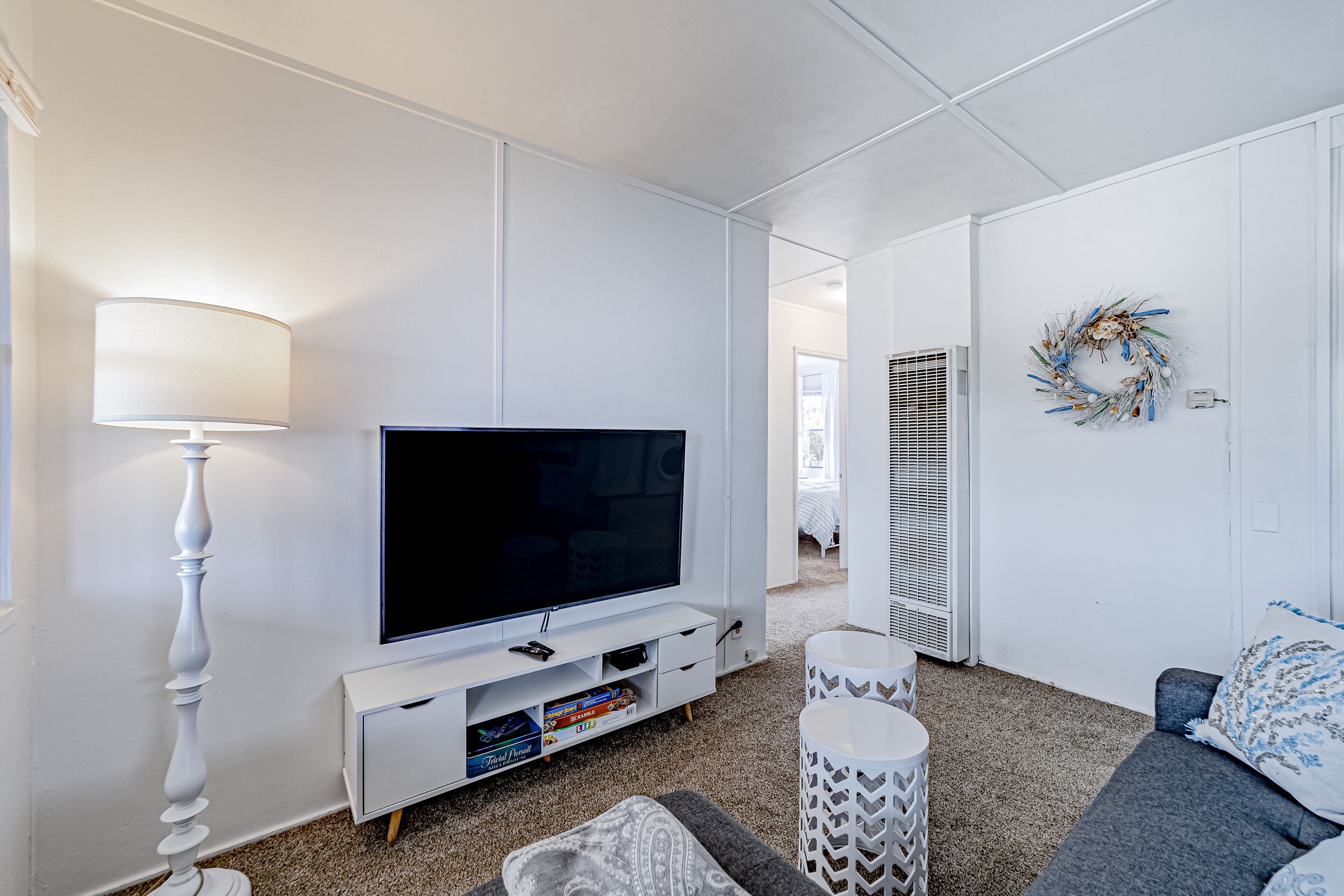 Dog-Friendly Ground-Floor Cabin w/Free WiFi, Beach Views, Patio, Gas Grill, W/D