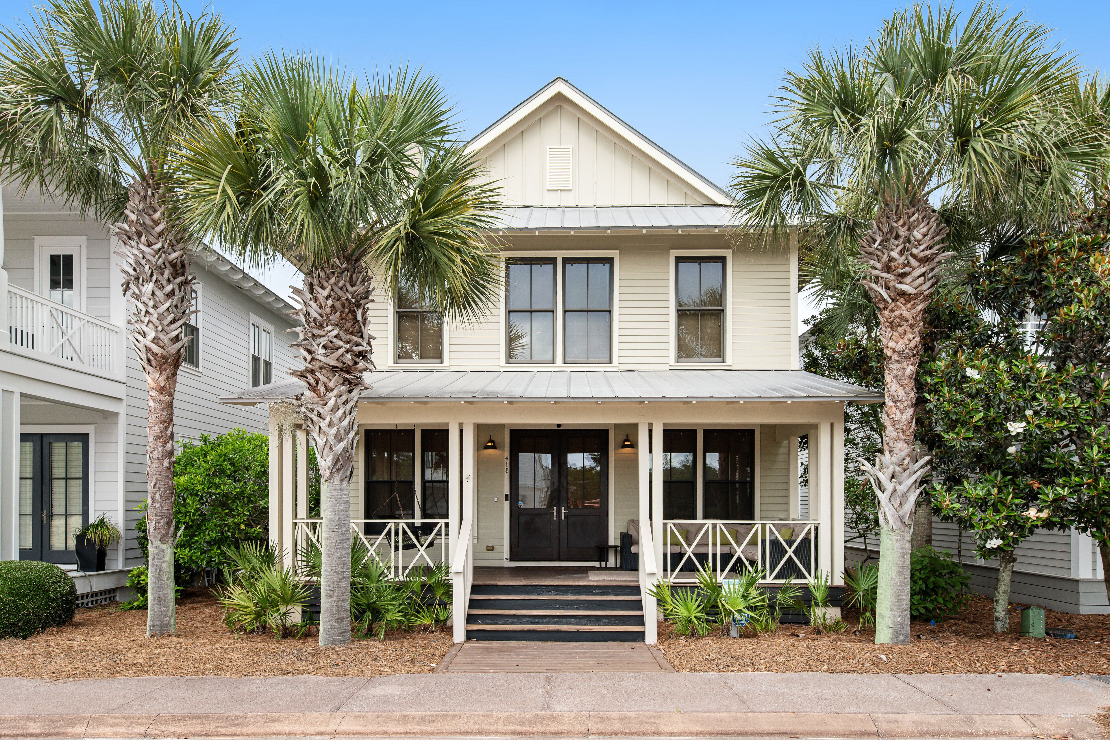 Beautiful House Close to Beach w/Free WiFi, Shared Pool/Hot Tub, Private W/D, AC