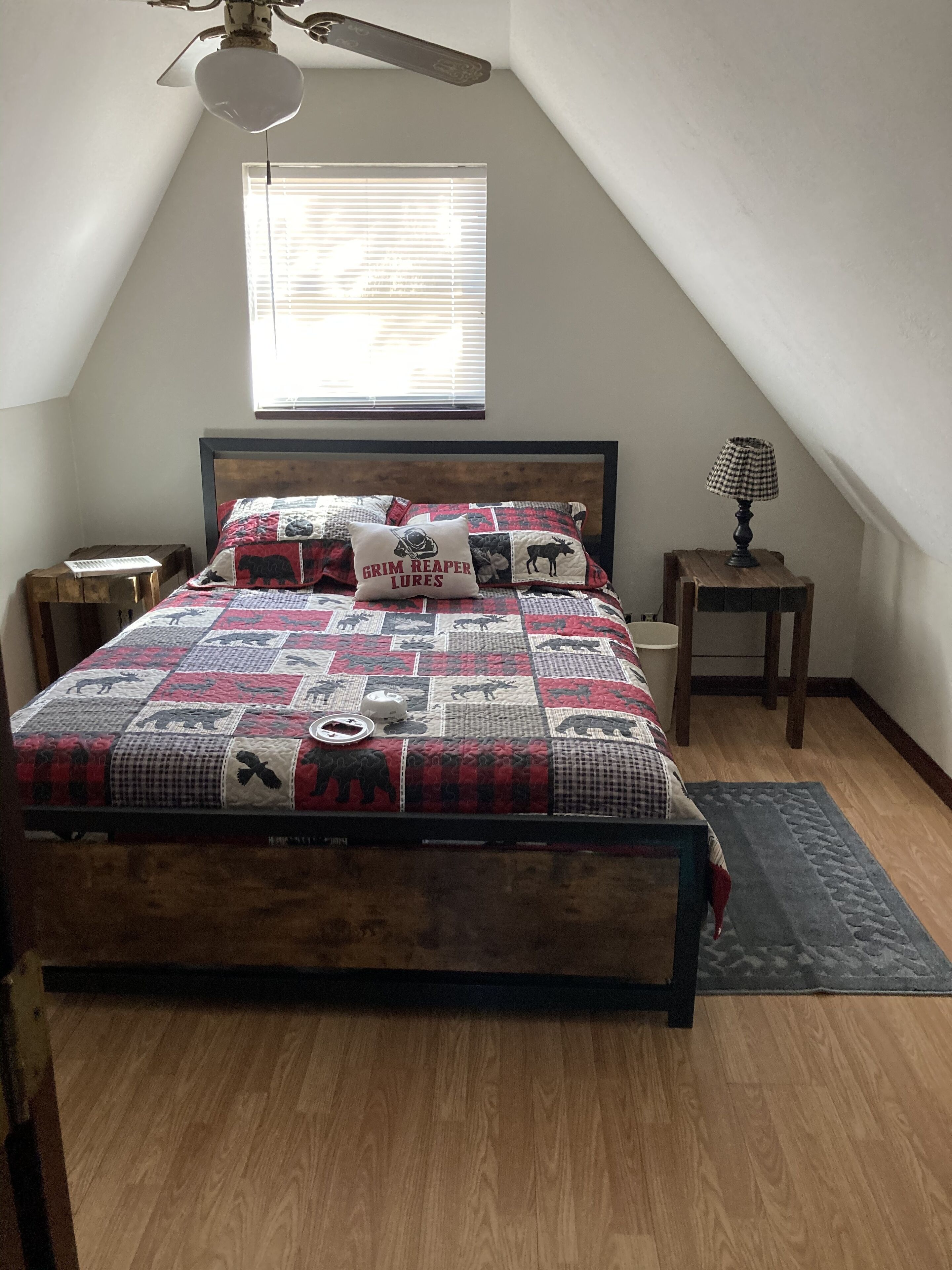 Honeymoon and relax near Cave Run Lake at the Musky Hideaway!!!