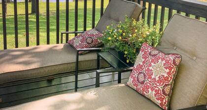 Lake Haven - Updated Mid Century Cabin Only 35 Mins from St. Louis